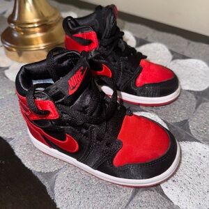 Jordan 1 retro high OG toddler size 7C, 100% authentic
